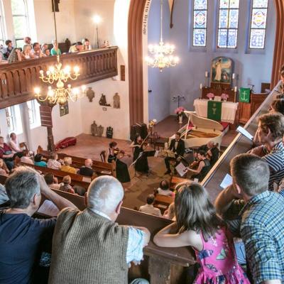 Žinomiausia klasika nestokoja populiarumo: W. A. Mozarto muzikos vakaras sulaukė itin gausaus publikos dėmesio.