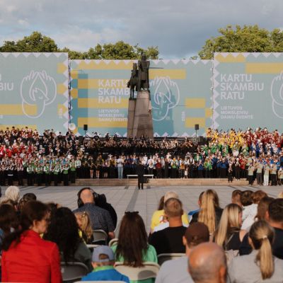 MOKSLEIVIŲ DAINŲ ŠVENTĖ 2026 (2)