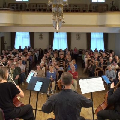 VIOLONČELĖS GARSAI RAMUTEI KALNĖNAITEI