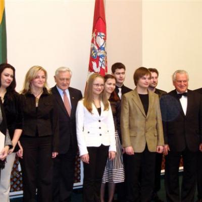 Konkursų laureatų  apdovanojimas  Prezidentūroje.