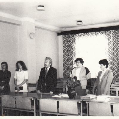 1986 m. Po stygininkų specialybės valstybinio egzamino Šiauliuose