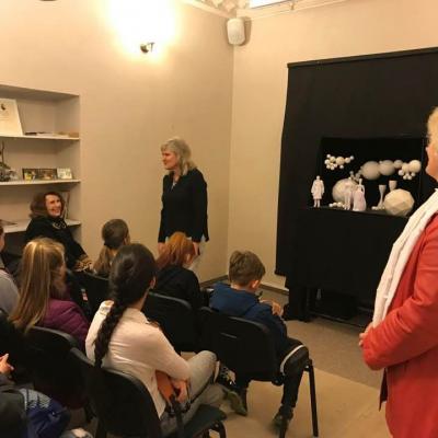 Medijų opera TRAVIATA su Jurbarko Antano Sodeikos meno mokyklos moksleiviais ir A. Sodeikos dukra Angele Sodeikaite-Mažeikiene