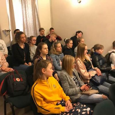 Medijų opera TRAVIATA su Jurbarko Antano Sodeikos meno mokyklos moksleiviais ir A. Sodeikos dukra Angele Sodeikaite-Mažeikiene