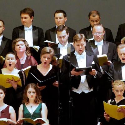 2013 m. Nomeda Kazlaus atlieka K. Pendereckio Requiem
