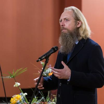 Lietuvos meno kūrėjų asociacijos prezidento Jono Staselio sveikinimas: LMS – 85, MUZIKOS BARAMS - 90