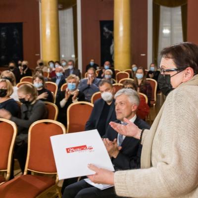 Padėkos „Muzikos barų“ autoriams: lituanistei Jūratei Palionytei