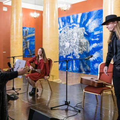 AUKSINIO DISKO 2020 laureatė folkroko grupė ŽALVARINIS – Robertas Semeniukas ir Sigita Jonynaitė