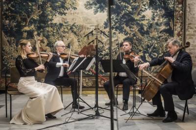 „Muzika Trakų pilyje“ – nuo romantiškų širdies melodijų iki siaubingos muzikos