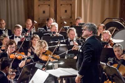 Muzikinio teatro istorija atsispindės žinomų operų uvertiūrose