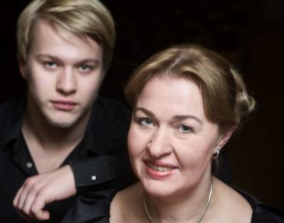 Kai prie fortepijono susitinka dinastija