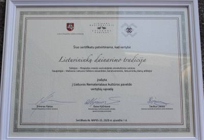 Klaipėdos etnokultūros centrui įteiktas Nematerialaus kultūros paveldo vertybių sertifikatas