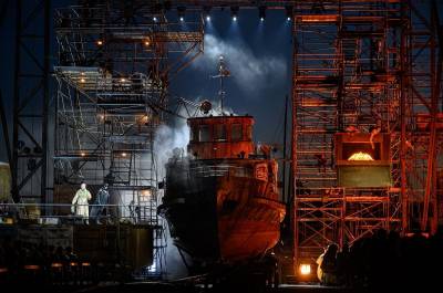 Naujausias Muzikinio teatro laikraščio numeris - „Elingo ritmu“