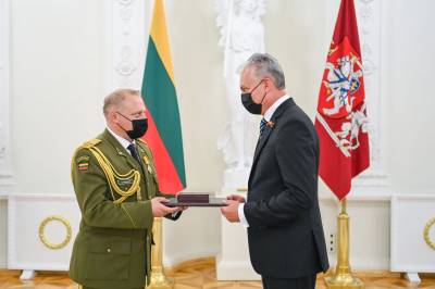 Birbynė, batuta, tenisas...