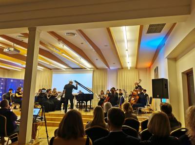 Stasio Šimkaus konservatorijoje naujas koncertinis fortepijonas 