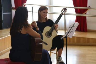 Baltijos gitarų konkursą laimėjo lietuviai Rokas Jurkus ir Milda Orvydaitė