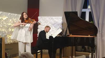 "Duo Andersson" koncertas Muzikos magijos klube. Vytauto Germanavičiaus kūrinio "Akustiniai šokiai" premjera