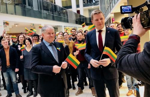 Tautiška giesme Lietuvą sveikina Vilniaus meras ir choras „Vilnius“