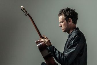 Gitaros pasaulį sukrėtęs Derekas Griperis iš Pietų Afrikos: „Muzika yra keistas ir kartu nuostabus dalykas“
