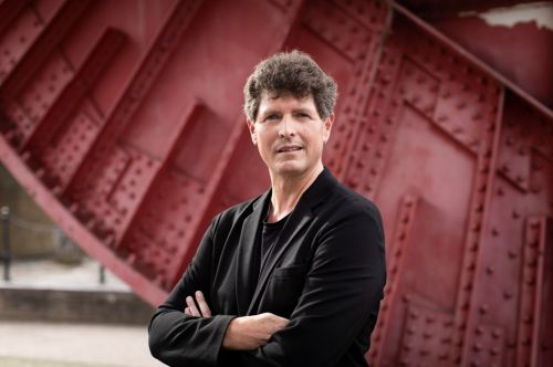 LMTA simfoninio orkestro koncertas su britų dirigentu Clarku Rundellu