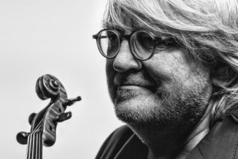 Garsusis lenkų smuikininkas grieš Maestro Sauliaus Sondeckio atminimui