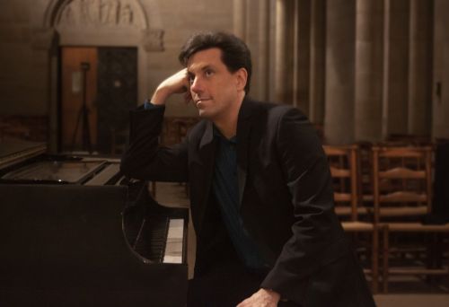 Ameriką iškeitė į Klaipėdos valstybinį muzikinį teatrą