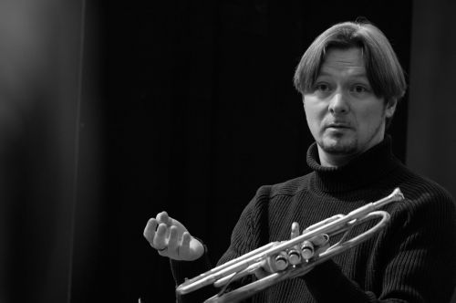 Trimito virtuozas Sergejus Nakariakovas: „Norėdamas groti orkestre, turėčiau daug išmokti“