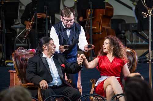 Muzikinio teatro gastrolės Palangoje: nuo poezijos iki operos