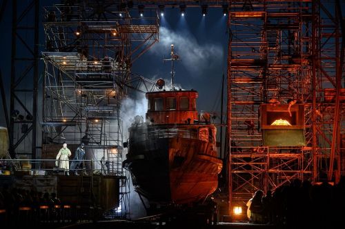 Naujausias Muzikinio teatro laikraščio numeris - „Elingo ritmu“