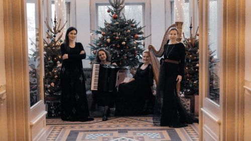 Ansamblis „Classic+“ surengė šventinį koncertą Trakų Vokės dvaro sodyboje