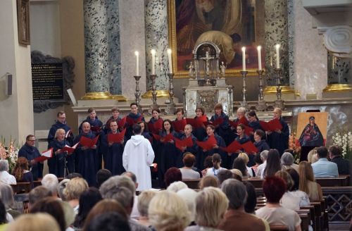 Koncertuose Vilniuje ir Biržuose – giesmės iš bernardinų rankraščių 