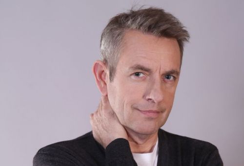 Aktorius Arūnas Sakalauskas: „viešojo kalbėjimo baimė tiesiogiai susijusi su baime nepatikti“