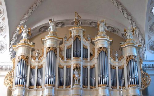 Vasaros koncertų cikle Arkikatedroje – vargonininkų sveikinimai Vilniui