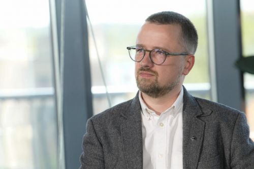 Kompozitorius Kristijonas Lučinskas: raktu į operą „Klaipėda“ tapo daugiasluoksnė įvairovė ir muzikiniai atsitiktinumai