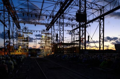Tarptautiniame Klaipėdos festivalyje šokio spektaklio „Reverb‘as“ premjera