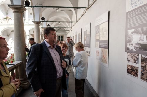 Valdovų rūmai – kaip prisikėlimo simbolis kariaujančiai Ukrainai