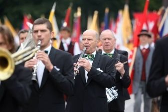 „Trimitas“ sveikina Lietuvą