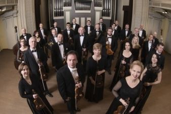 LKO koncertuos su Berlyno simfoninio orkestro dirigentu Lioru Shambadalu