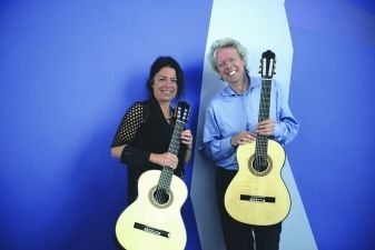 „Ispanijos naktys“ su gitarų duetu ir simfoniniu orkestru
